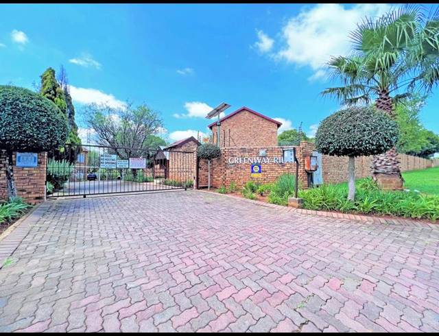 2 BEDROOM APARTMENT FOR SALE IN WILGEHEUWEL